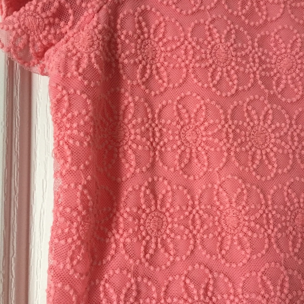 Spring Floral Lace Top - Picture 2 of 3